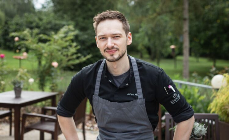 ©Jonas Herber, Küchenchef im Restaurant Eppard in der 100 Guldenmühle