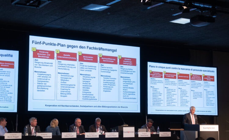 Mit fünf Punkten gegen den Fachkräftemangel