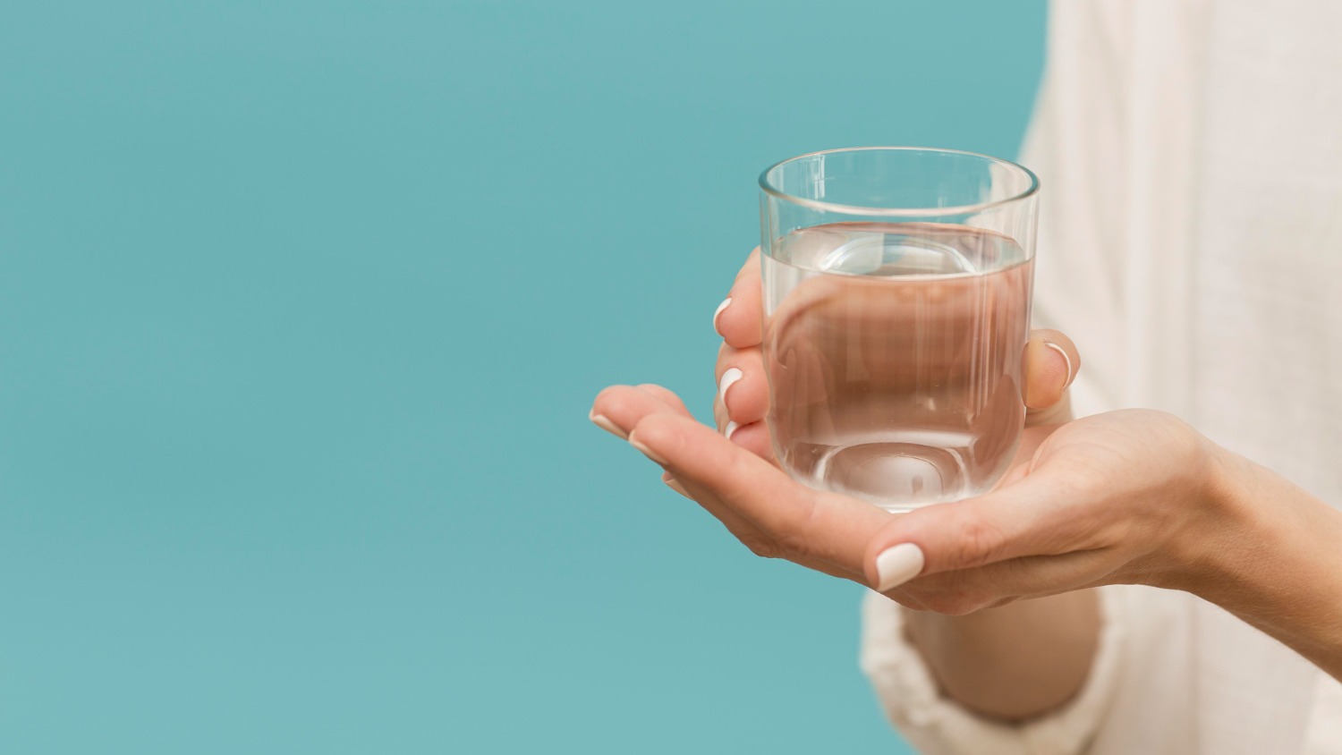 Wasser trinken am Morgen