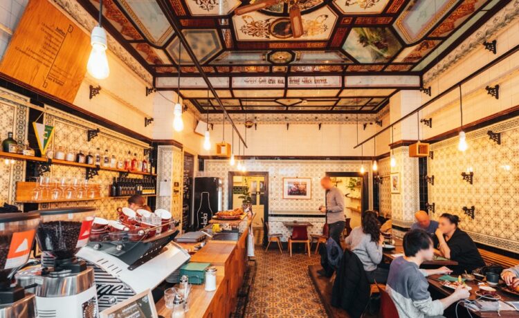 Innenraum des Café Dankbar Leipzig